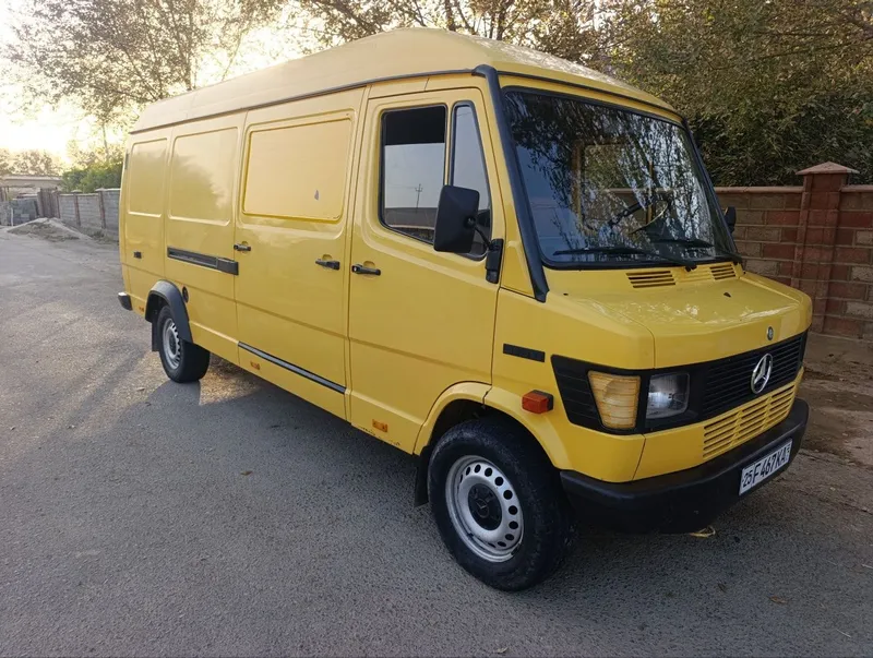 Mersedes benz 1992 yil furgon — фото 3