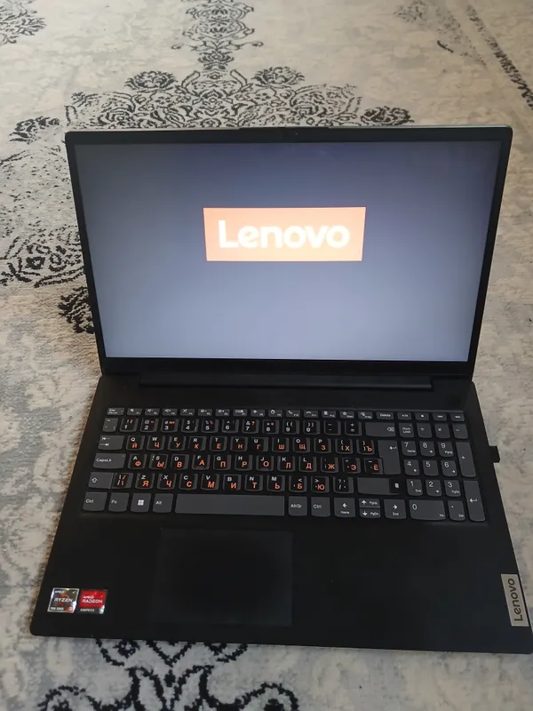LENOVO Noutbook sotiladi. Holati: Yangi