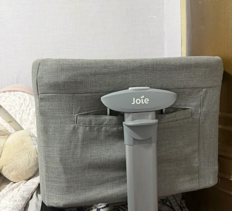 krovatka-manezh-joie-roomie-glide-almond — фото 2