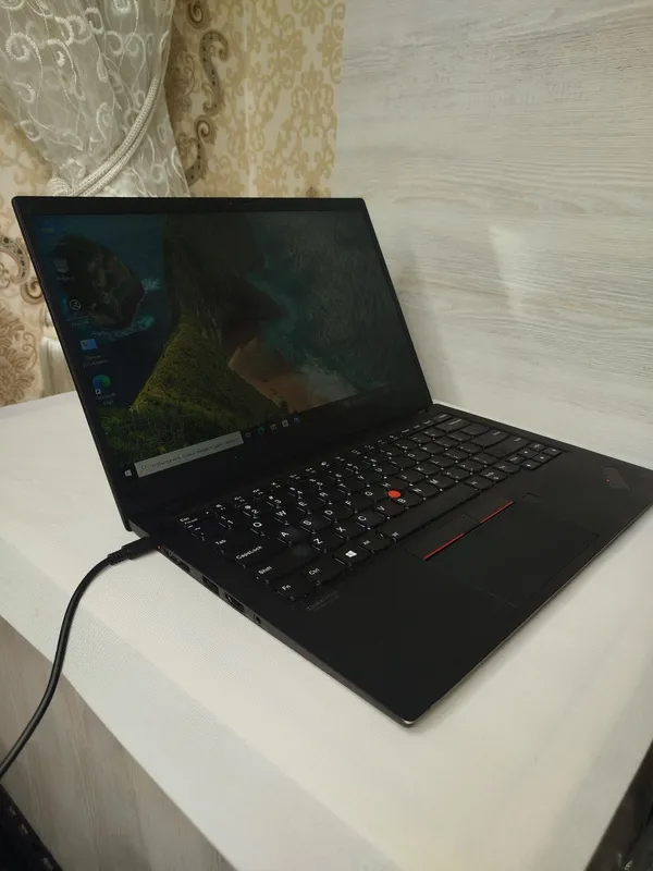 Ультратонкий и лёгкий ноутбук Lenovo Thinkpad x1 Carbon Intel Core i7 — фото 4