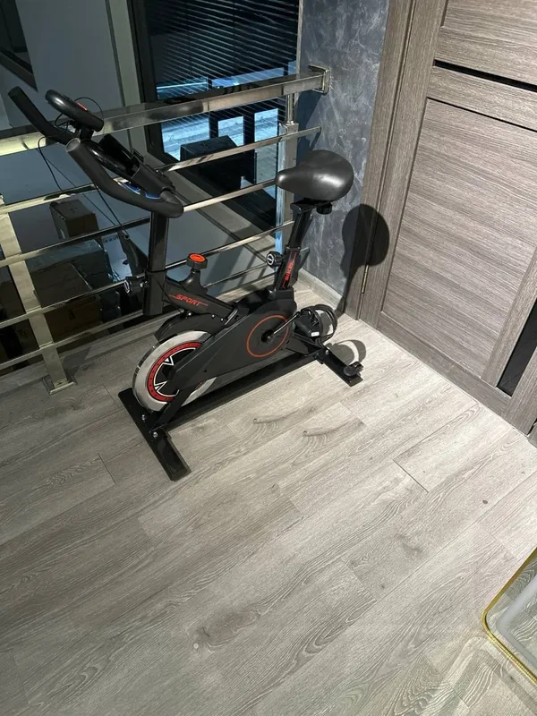 Uy uchun velotrenajyor (spin-bayk) • Kamarli uzatma tizimi ta’minlaydi 3