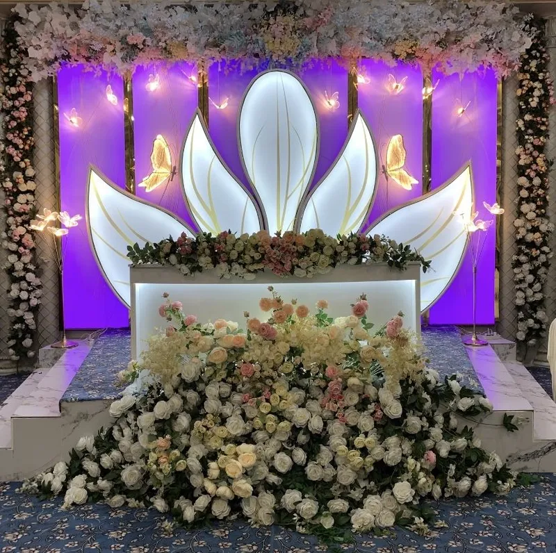 SAHNA SOTILADI. Саҳна сотилади. 2