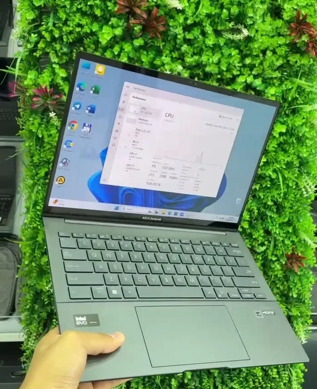 ASUS zenbook noutbuk sotiladi
