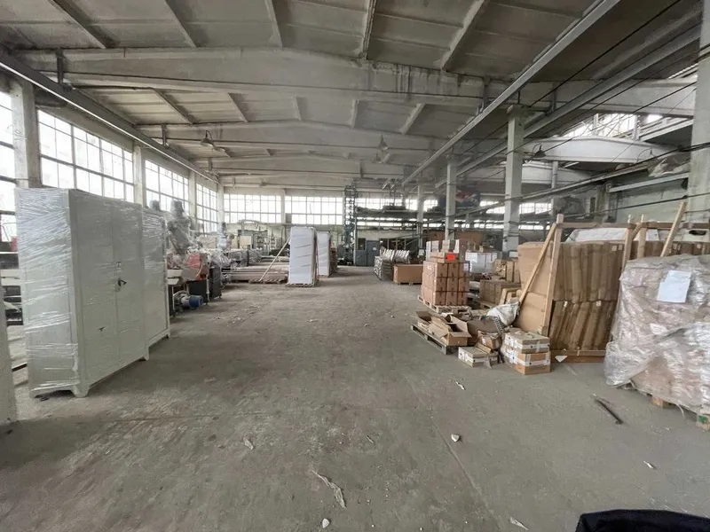 Babur ko‘chasi (TL) markazida 3000 m² angar / ishlab chiqarish binosi ijaraga beriladi 1 Babur ko‘chasi (TL) markazida 3000 m² angar / ishlab chiqarish binosi ijaraga beriladi 1