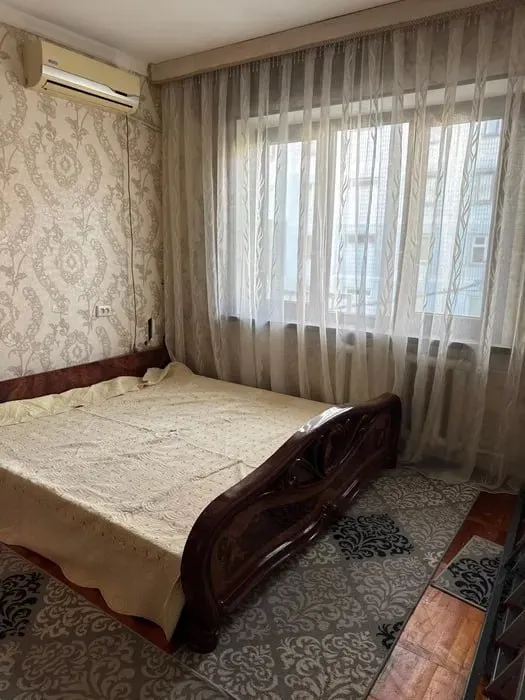 Сдается квартира (3-комнатная)