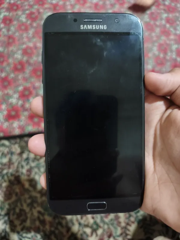 Samsung A7 yaxsh telefon osalarin yaxsh telefon