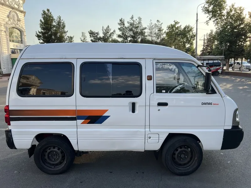 Damas белый, состояние хорошее 3
