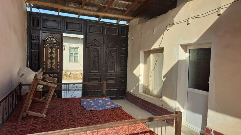 Yangiyoʻl tumani obod mahalla musoq-4ko'cha 15 uy 2