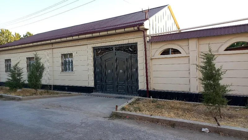 Срочно продаётся участок с домом