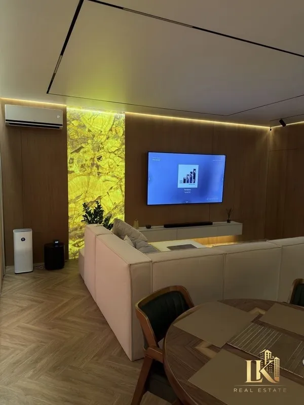 Продаётся 2-комнатная квартира в ЖК City Life (никто не жил) — фото 1