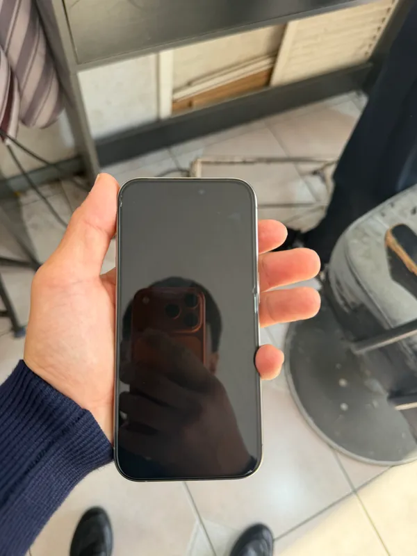 iphone 15 pro titatnium 6