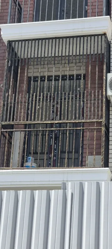 Deraza balkonga reshotkalar 8 Deraza balkonga reshotkalar 8