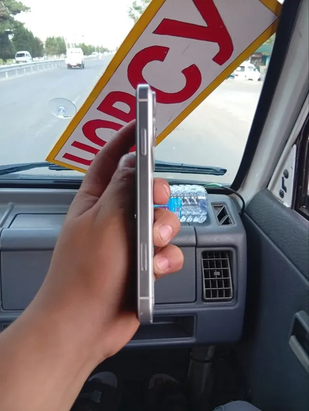 Iphone Xr 17 pro korpusda — фото 4