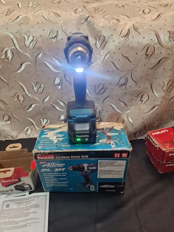 Макита Makita 40 вольт оригинал инструментлар шуруповёрт болгарка ушм 4 Макита Makita 40 вольт оригинал инструментлар шуруповёрт болгарка ушм 4