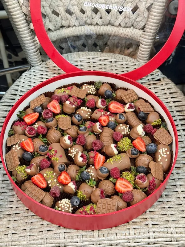 Shokoladdagi qulupnay — katta assorti to‘plami 2