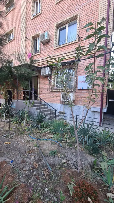 Yangi Hayot metrosi yonida 65 kv.m ofis ijaraga beriladi 1