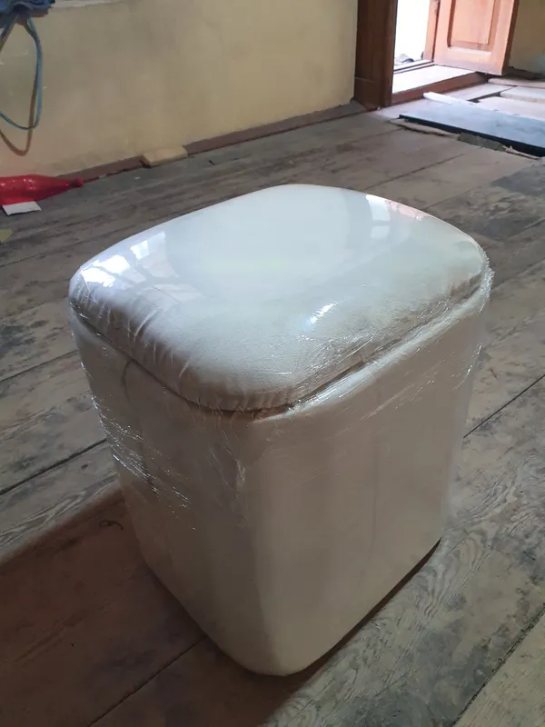 mebelni pufik tumba 2