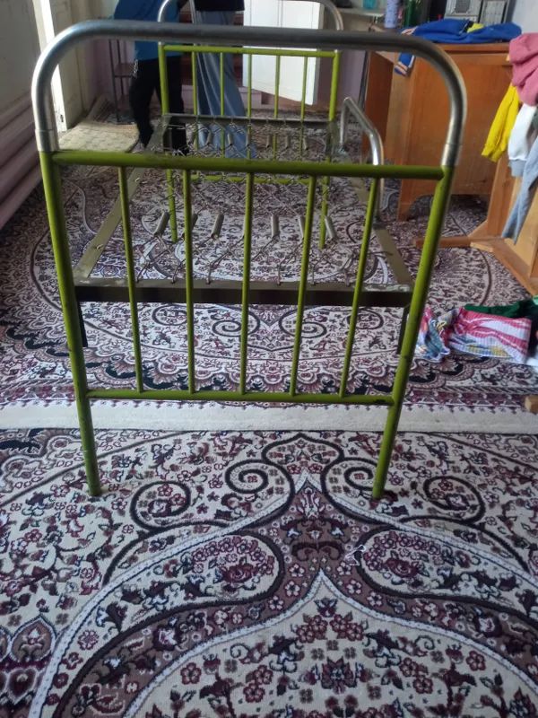 yaxshi holatdagi bolalar karavoti 1 yaxshi holatdagi bolalar karavoti 1