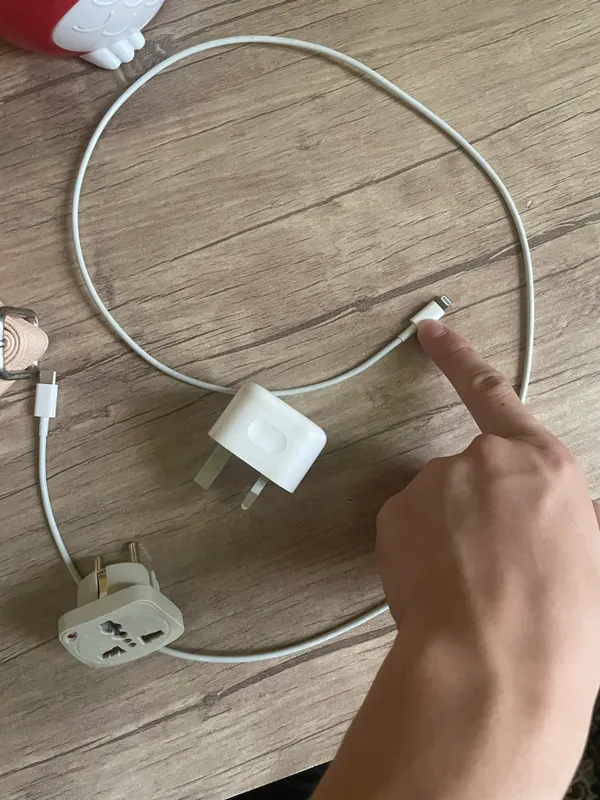 Оригинал зарядка Apple 20W+кабель USB-C—Lightnin 2 Оригинал зарядка Apple 20W+кабель USB-C—Lightnin 2