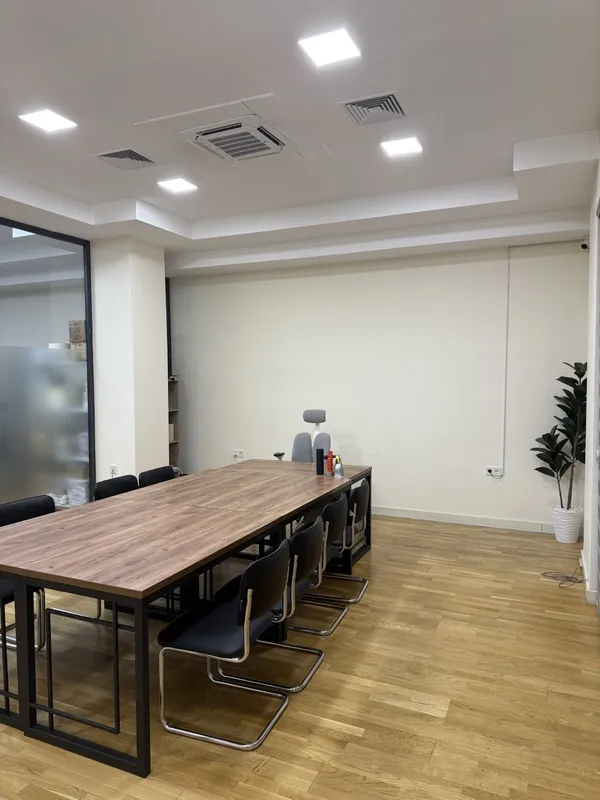 Meeting room - Почасовая аренда переговорной, 34.5 м^2, метро Ойбек — фото 1