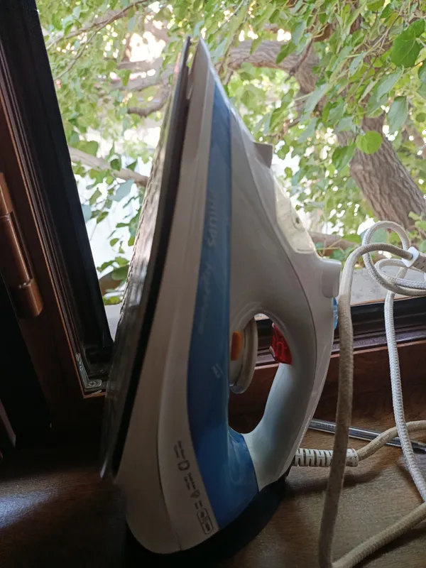 Утюг Philips 2
