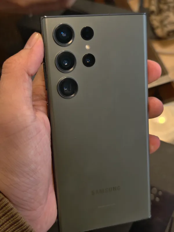 Samsung Galaxy S23 Ultra 4