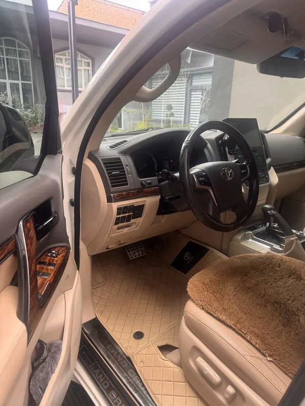 Toyota land cruiser 200 год 2019 — фото 4
