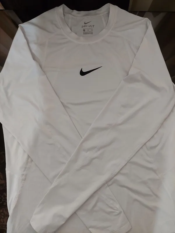Мужской спортивный лонгслив от Nike 1
