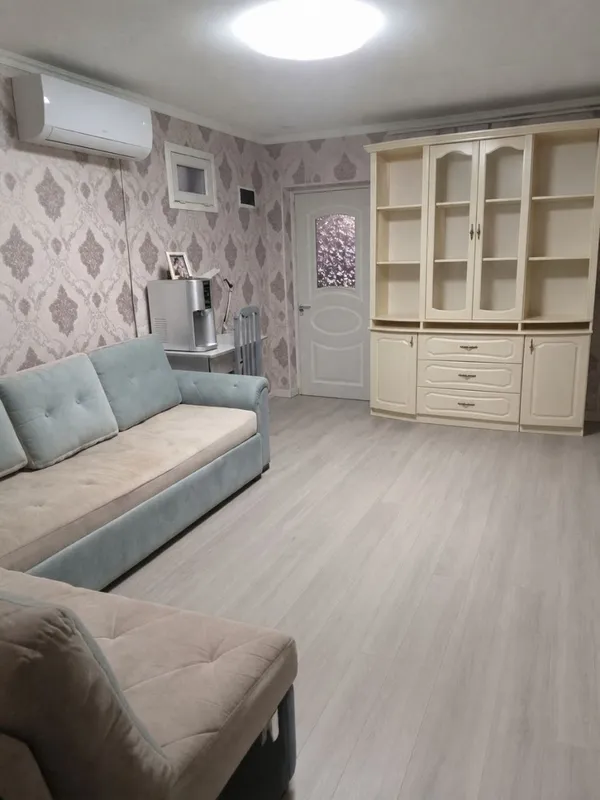 Yerda 3 xonali kvartira, tomorqasiz 2