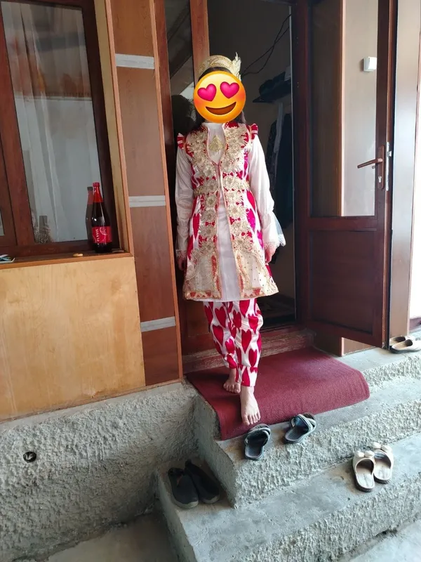 Sotiladi narxi keliwiladi
