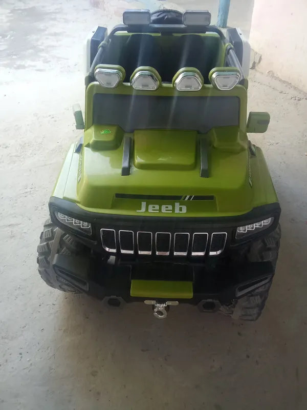 Детская машинка JEEP 4