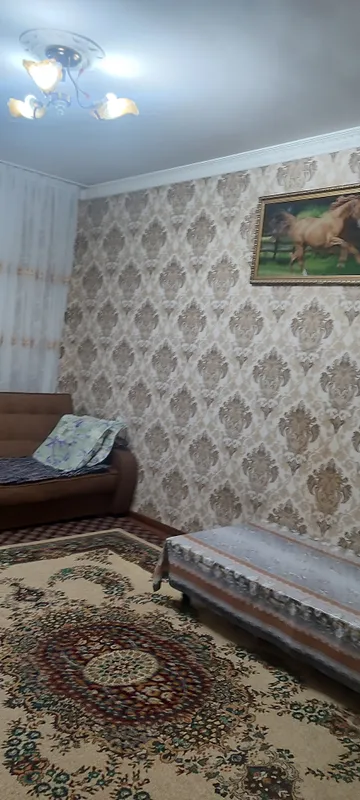 продается 1 комнатная ,Феруза, 2 й этаж,Таксопарк 2