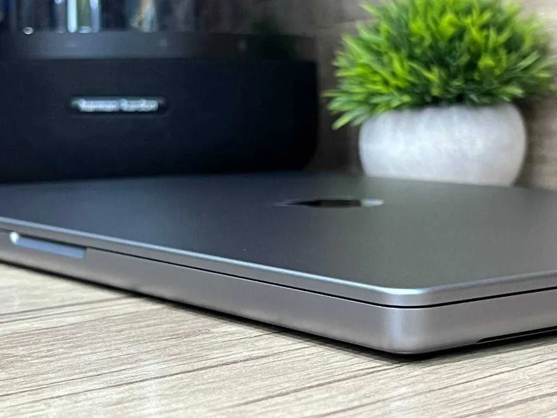 новый MacBook Pro 16” M1 Pro / 16Gb / 512 Gb / 16GPU 2 новый MacBook Pro 16” M1 Pro / 16Gb / 512 Gb / 16GPU 2
