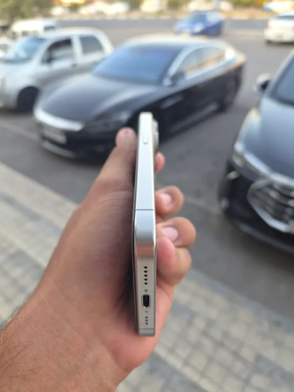 iPhone 15 PRO 256GB SROCHNA 3