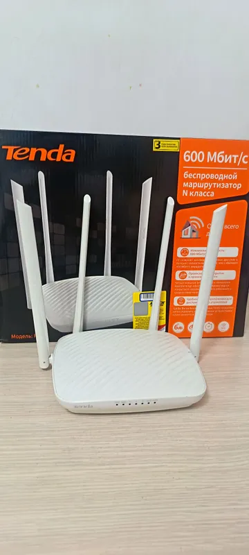 Роутер Tenda F9 Роутер Tenda F9