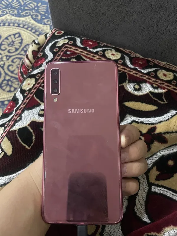 Samsung A7 ishchi 1 Samsung A7 ishchi 1