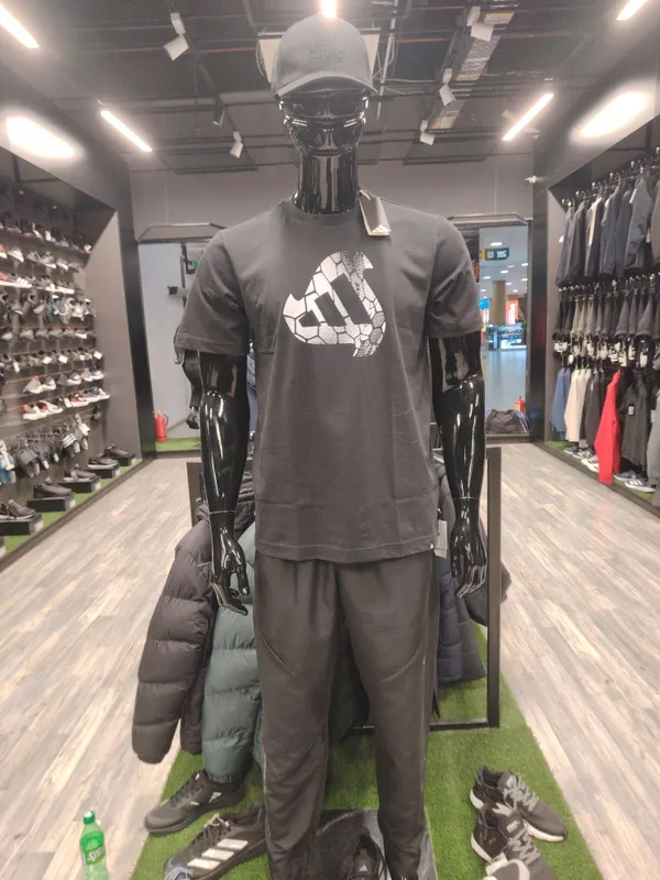Двойка adidas Двойка adidas