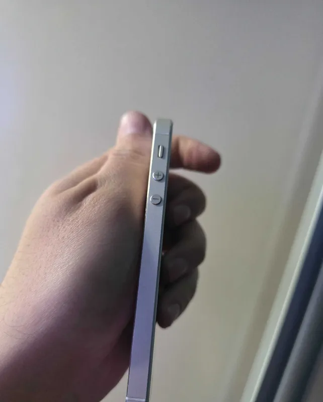 IPhone 5s gold 16 gb 8