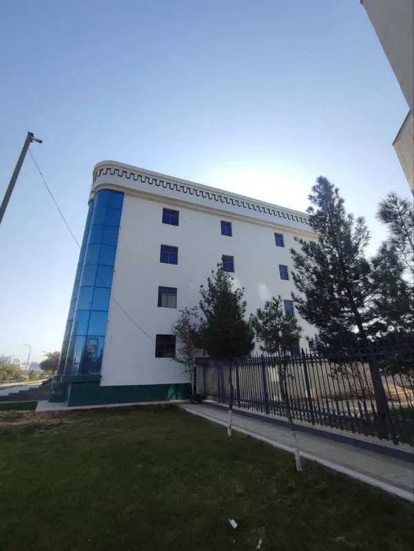 5 etajli bino sotiladi 4