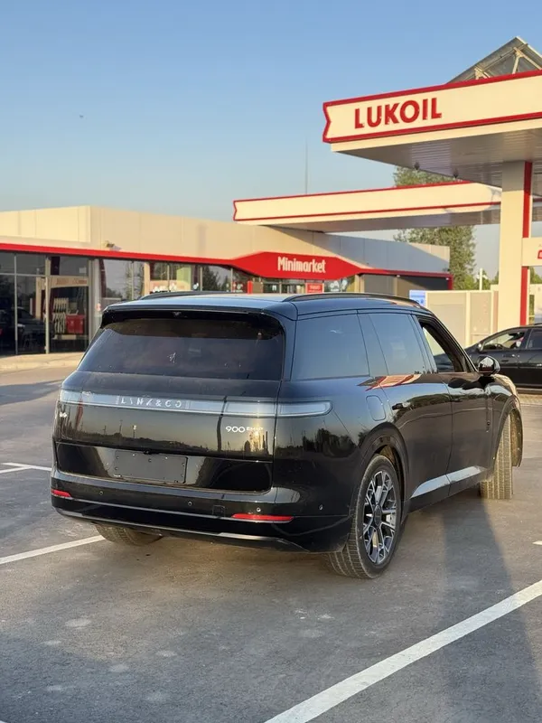 Lynk&Co 900 2L Full 3