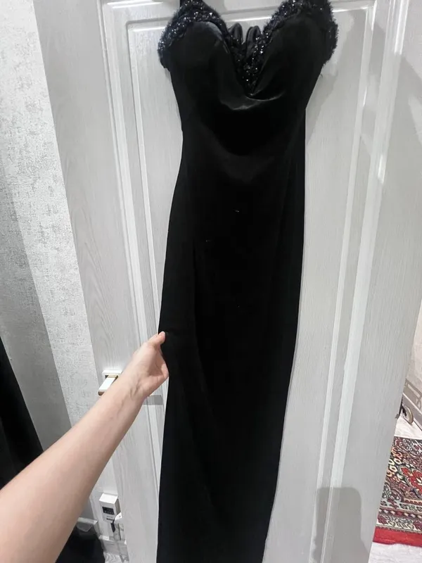 Ayollar kiyimlari sotiladi 4