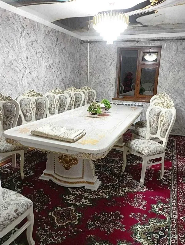 Navoiy shahar Yujniy tarafdan 2 xonali kvartira sotiladi