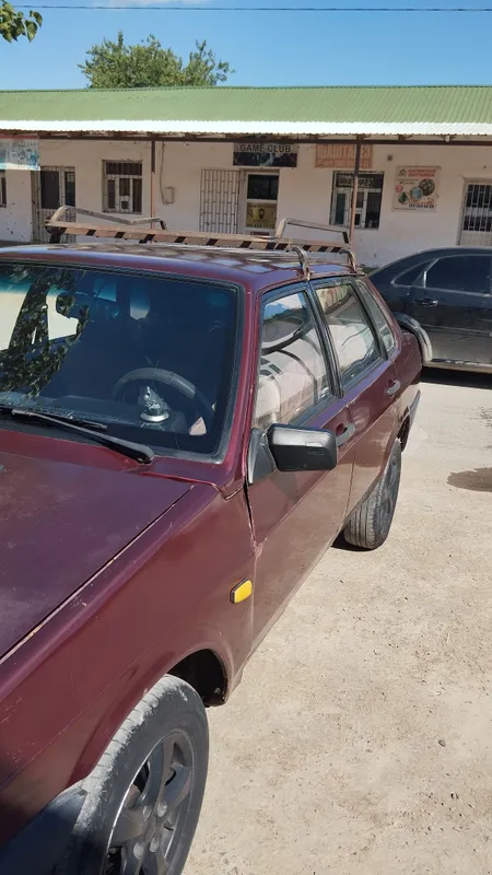 VAZ 21099 sotiladi 5