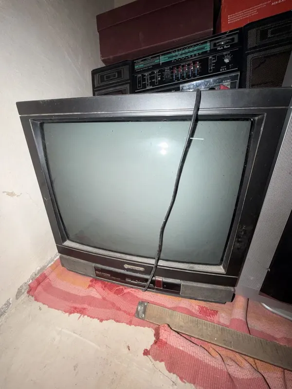 eski. televizor 1