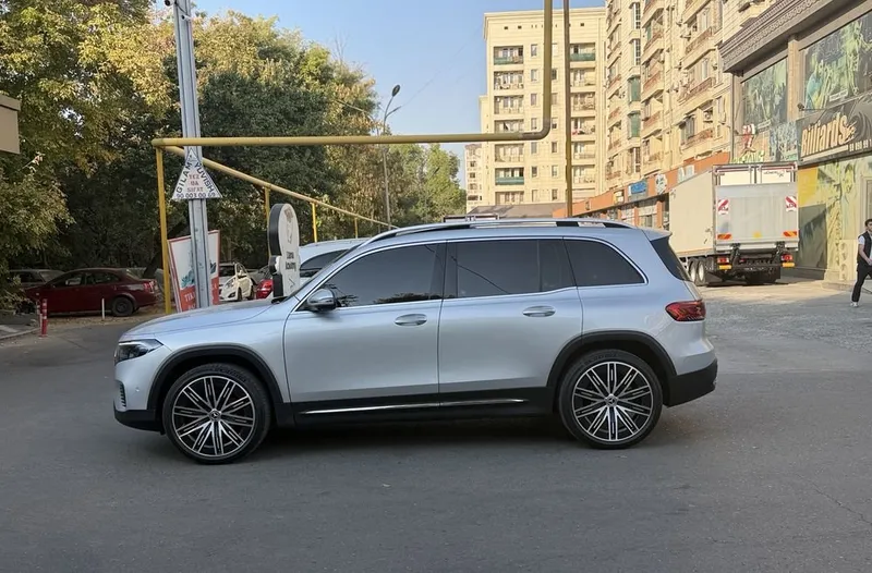 Электромобиль Mercedes EQB 300 5