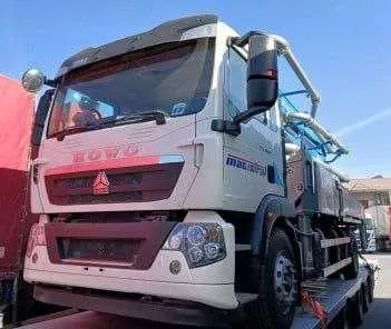 Автобетононасос марки JIUHE JH36 на шасси HOWO TX (35.1 метр)
