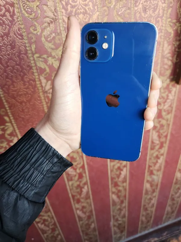 iphone 12 sotiladi