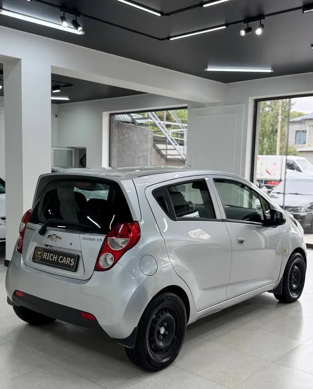 Spark xolati zur 4 Spark xolati zur 4