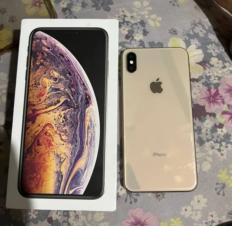 iPhone XS Max 1 iPhone XS Max 1