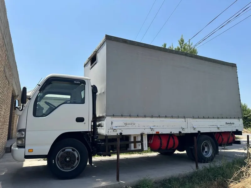 Isuzu NQR71 holati yaxshi 1